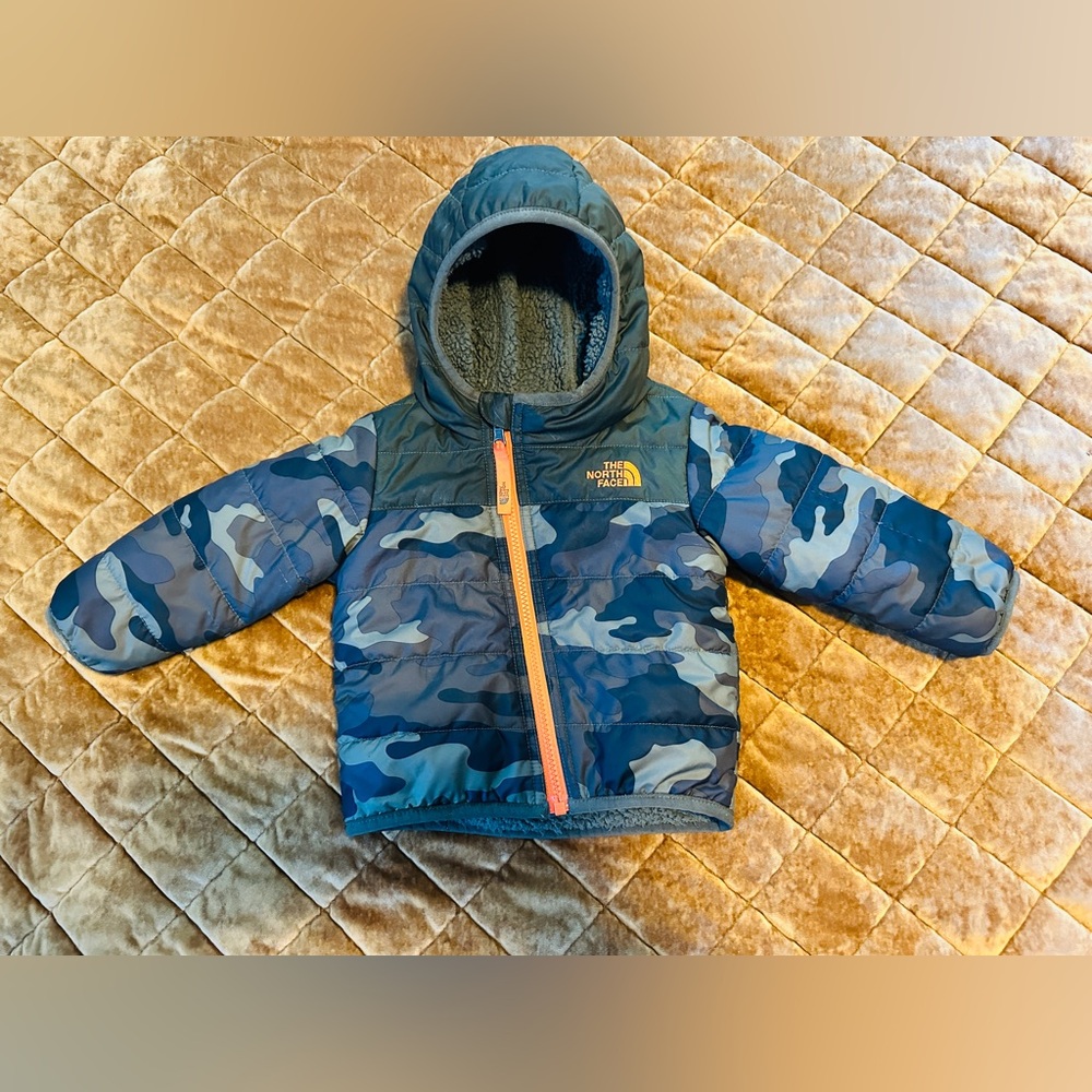 North Face Coat Size 6-9 months